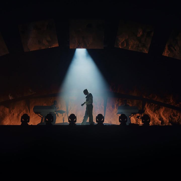 دانلود آهنگ Stromae Bienvenue Chez Moi